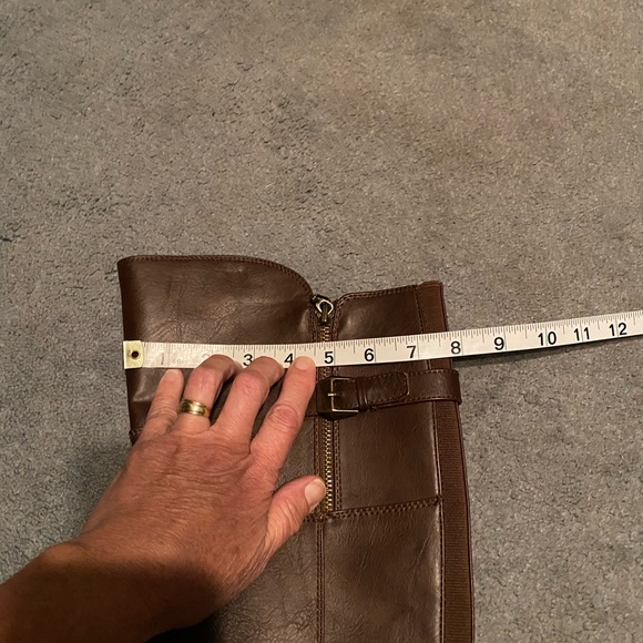 G By Guess Brown boots size 8.5 - Picture 8 of 8